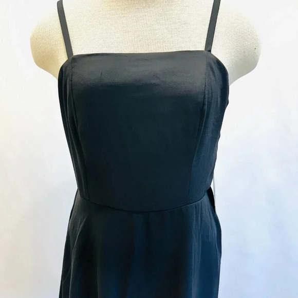NWT Lily Rose Juniors Sleeveless Adjustable Strap Black Mini Dress Size Medium - Picture 3 of 14